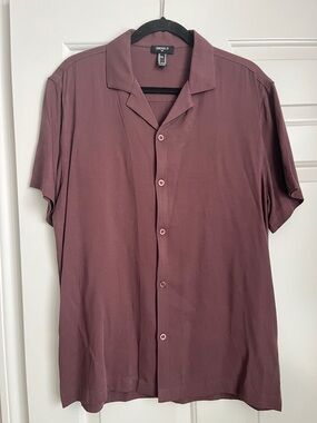 Forever 21 Men's M Plum Short-Sleeve Button-Up Shirt
